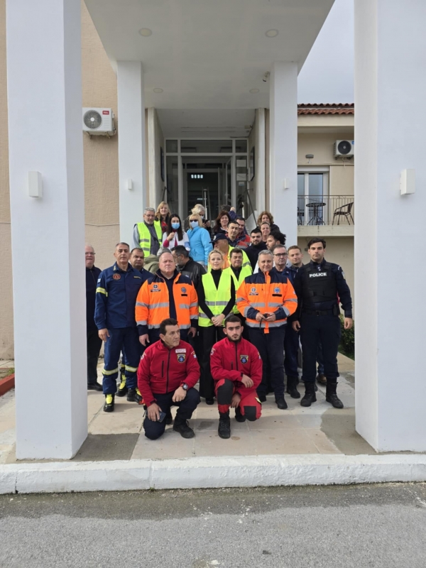 Μεγάλη άσκηση προσομοίωσης εκκένωσης του Γενικού Νοσοκομείου - Κ.Υ. Κύμης &quot; Γ. Παπανικολάου&quot; υπό την εποπτεία του Κέντρου Επιχειρήσεων Υγείας του ΕΚΑΒ