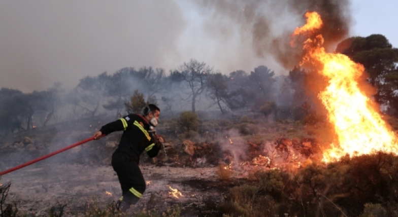 Συμβαίνει ΤΩΡΑ: Δύο εστίες πυρκαγιάς στην ευρύτερη περιοχή της Λιχάδας στη Β Εύβοια